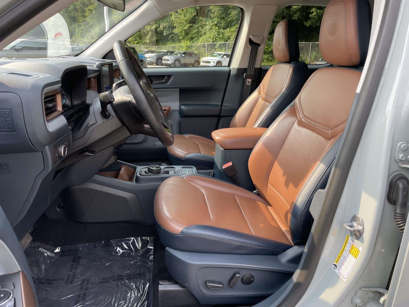 Used 2022 Cactus Gray Ford Lariat image 22