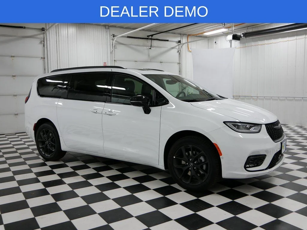 2026 Chrysler Pacifica
