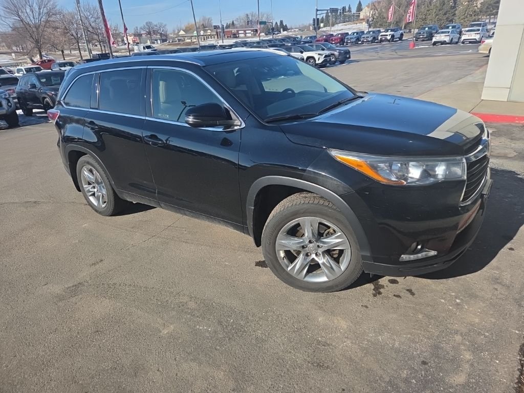 Used 2015 Toyota Highlander Limited with VIN 5TDDKRFH4FS086741 for sale in Fergus Falls, Minnesota