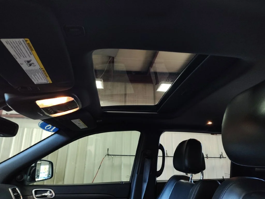Used 2018 White Jeep Altitude image 13