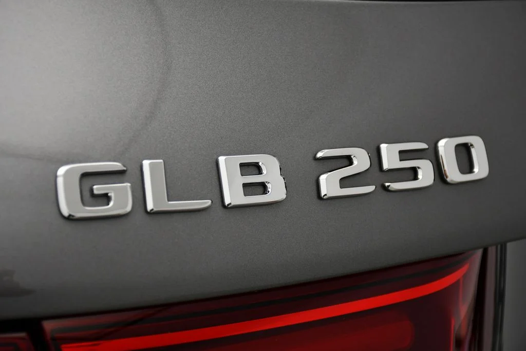 Certified Used 2026 Mountain Grey Metallic Mercedes-Benz GLB 250 image 9