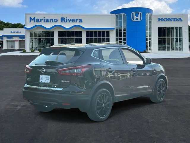 Used 2021 Magnetic Black Pearl Nissan SV image 7