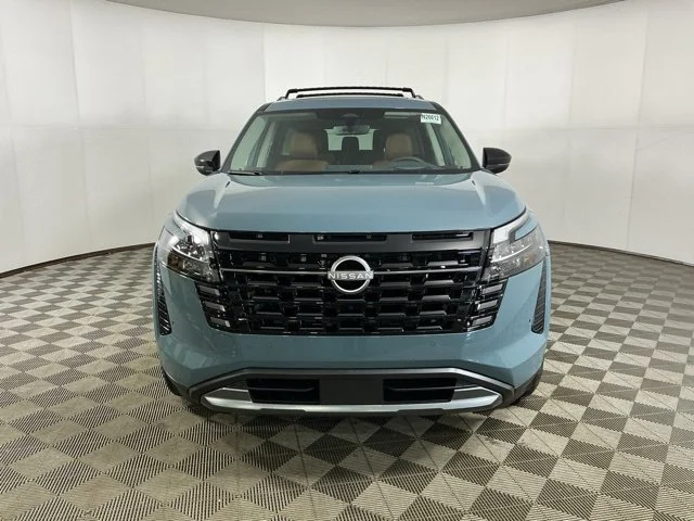 New 2026 Green Nissan Platinum image 2