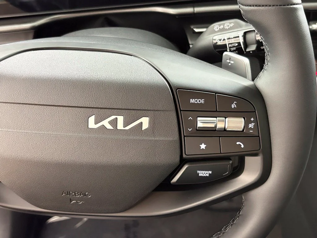 New 2027 Snow White Pearl Kia EX image 32