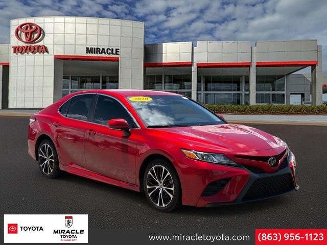 2020 Toyota Camry SE
