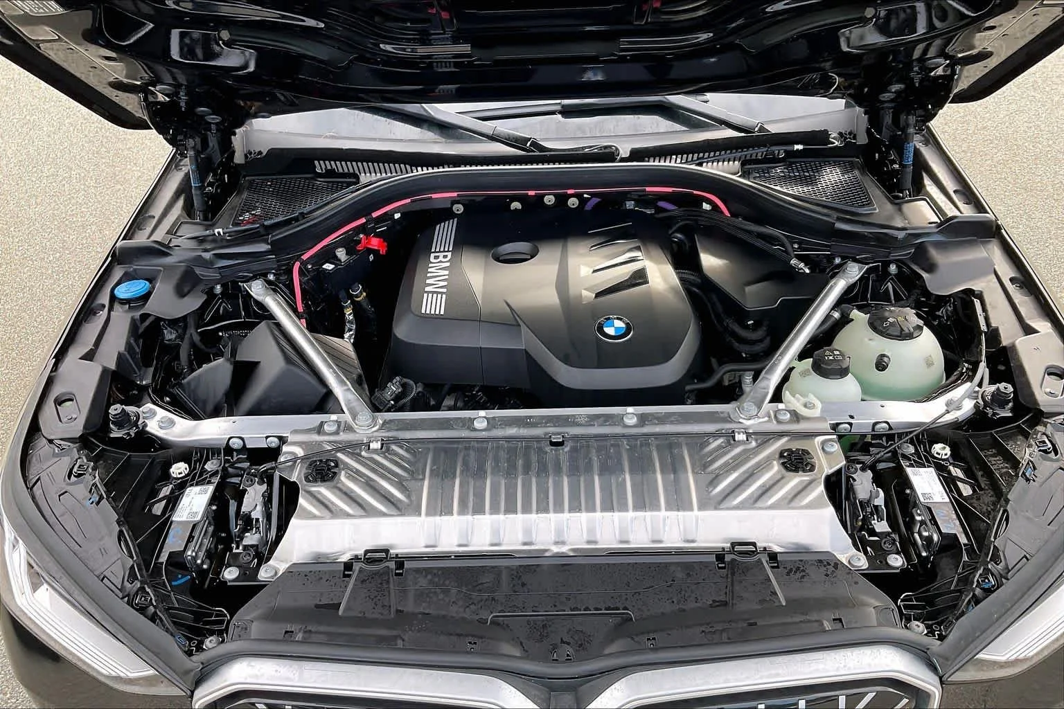New 2026 Black Sapphire Metallic BMW 30 xDrive image 16