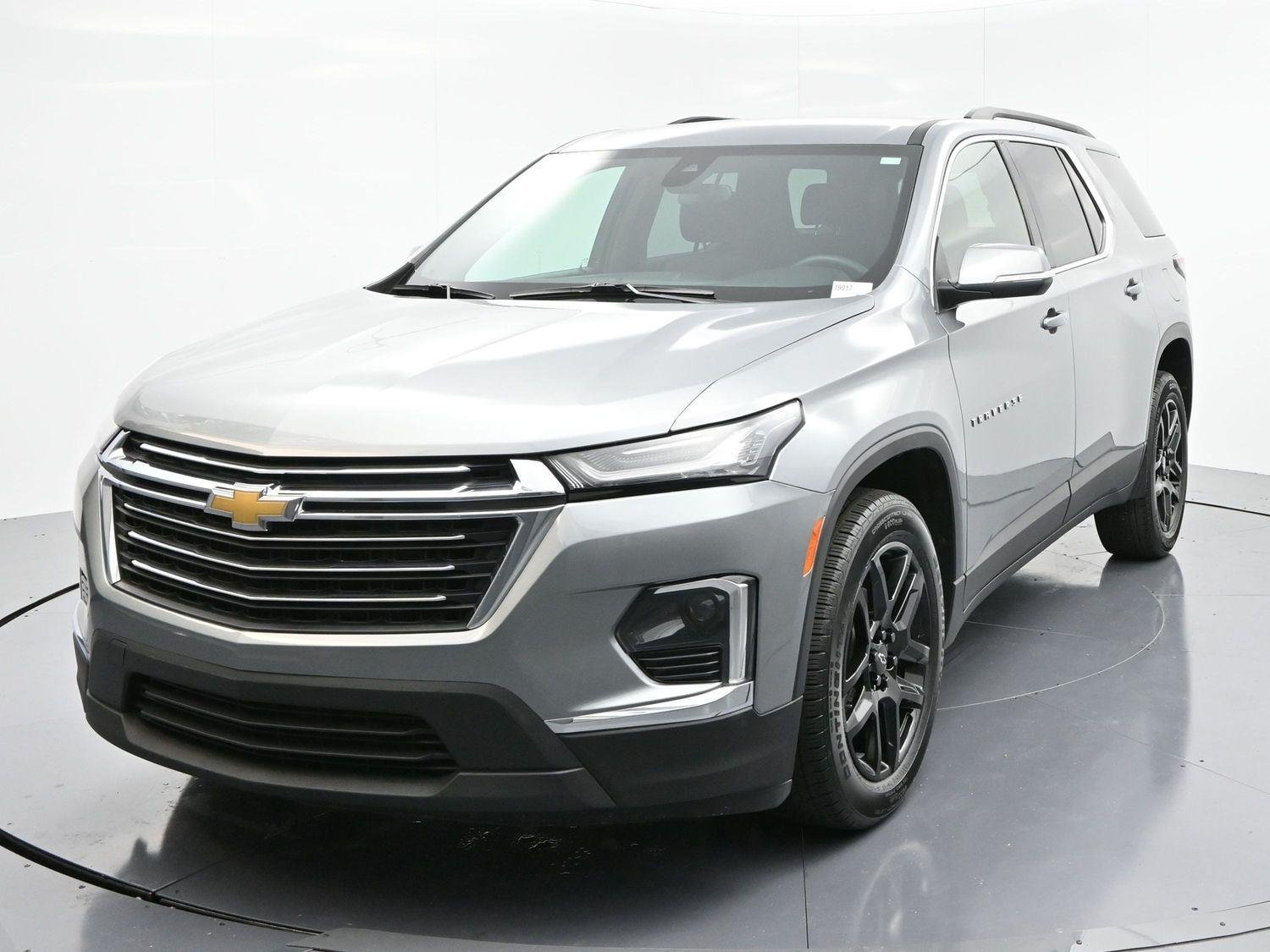 2023 Chevrolet Traverse Cloth photo 2