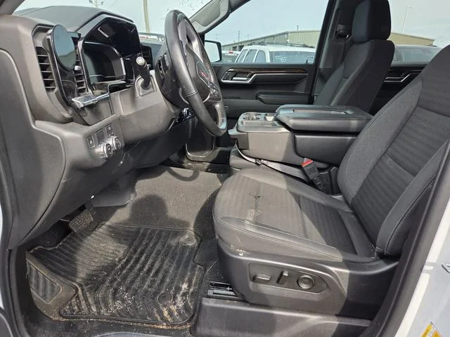 Used 2024 White GMC Elevation image 6