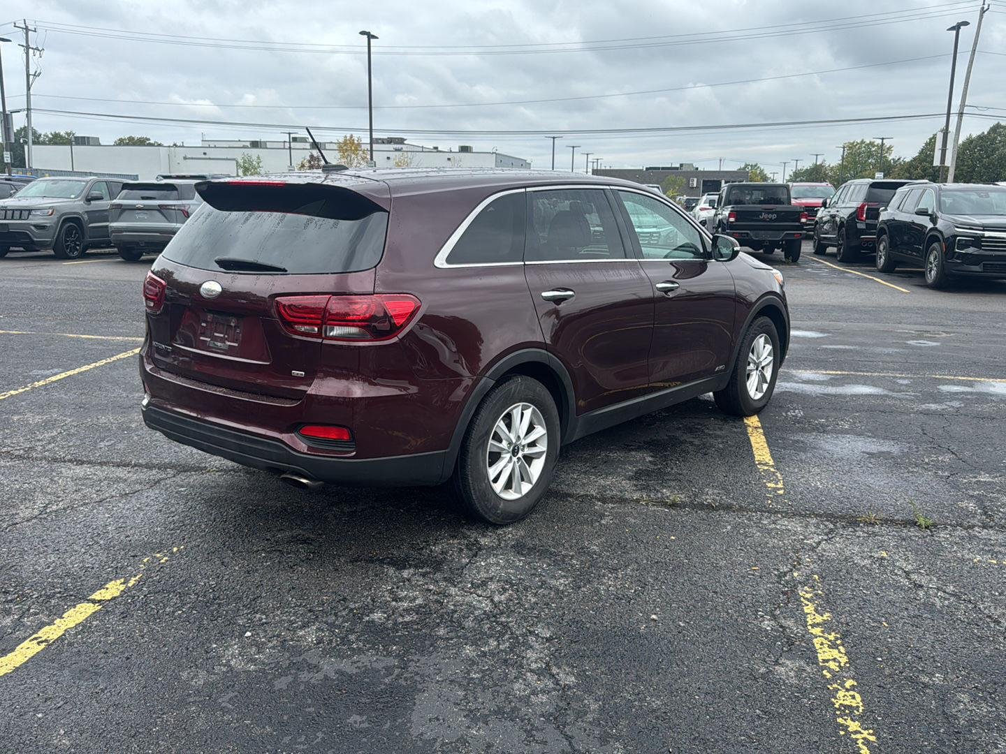 Used 2019 Sangria Kia LX image 8