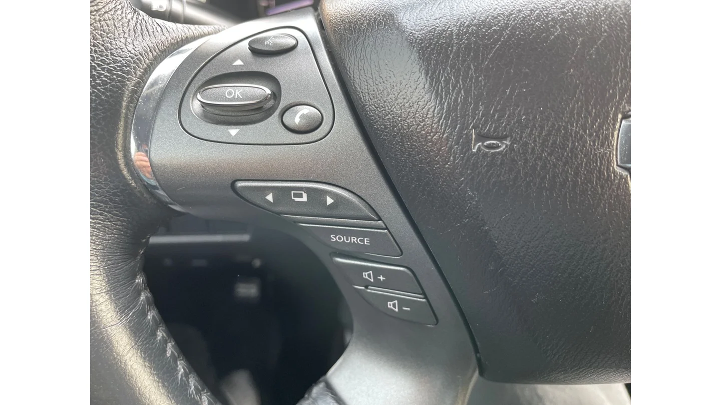 Used 2019 Silver Nissan SV image 28