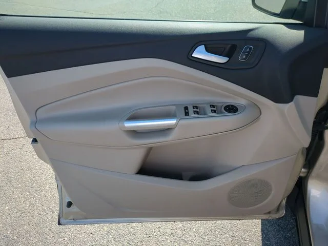 Used 2017 Gold Ford SE image 12