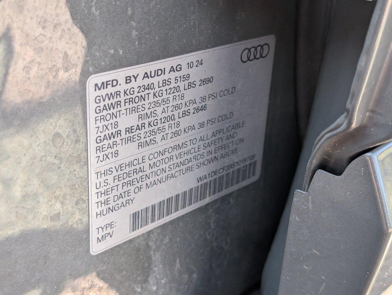 Used 2025  Audi S line Premium image 14