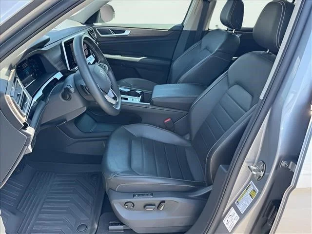 Used 2024 Silver Volkswagen 2.0T SEL image 6