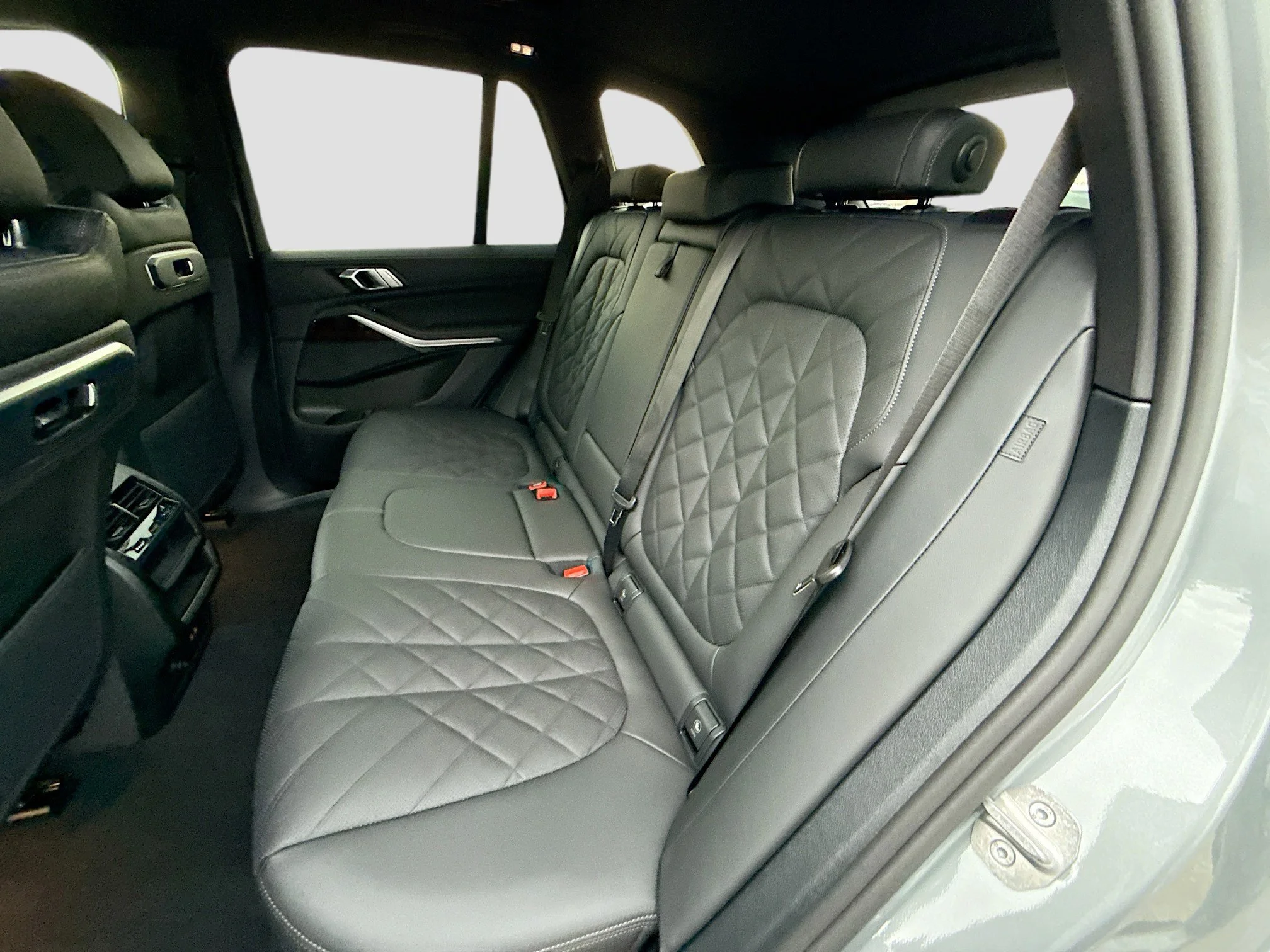 New 2026 Skyscraper Grey Metallic BMW sDrive40i image 20