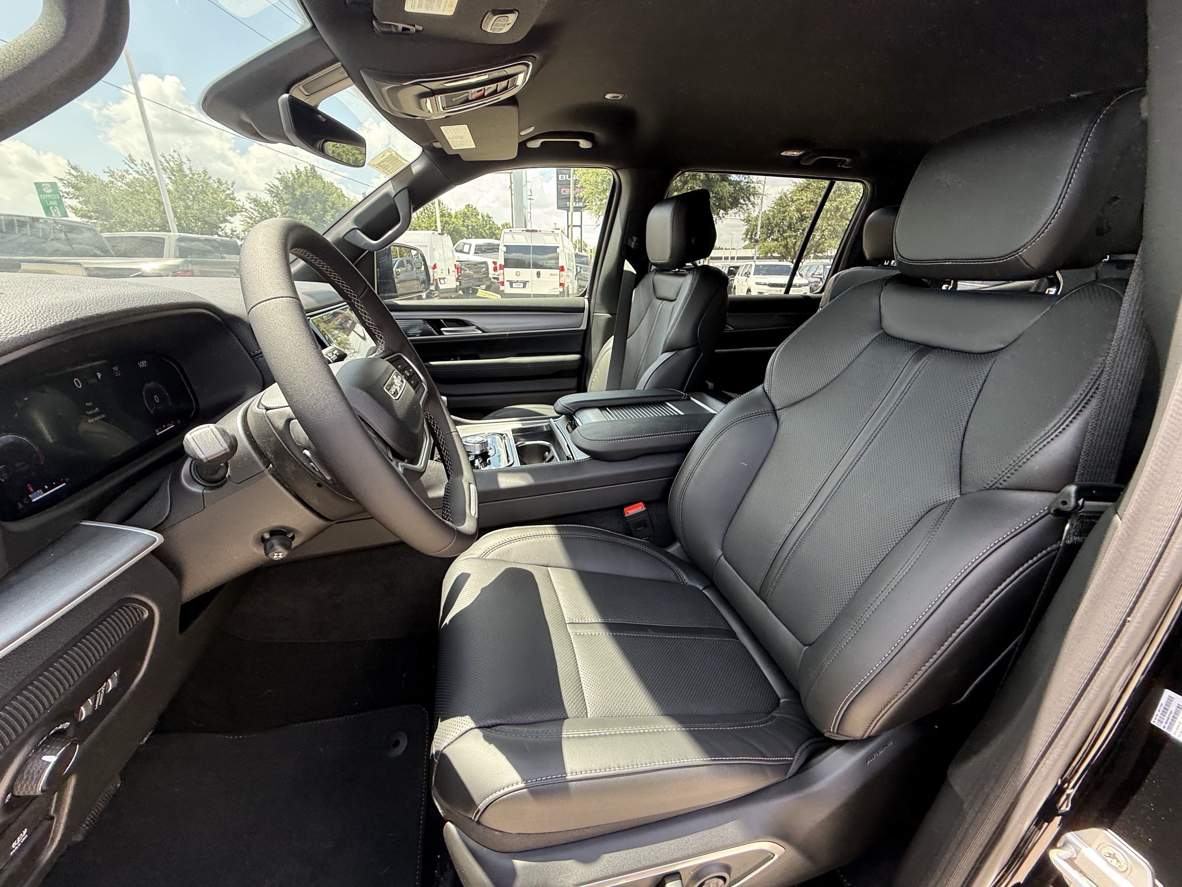 New 2026 High Gloss Black Exterior Paint Jeep  image 17