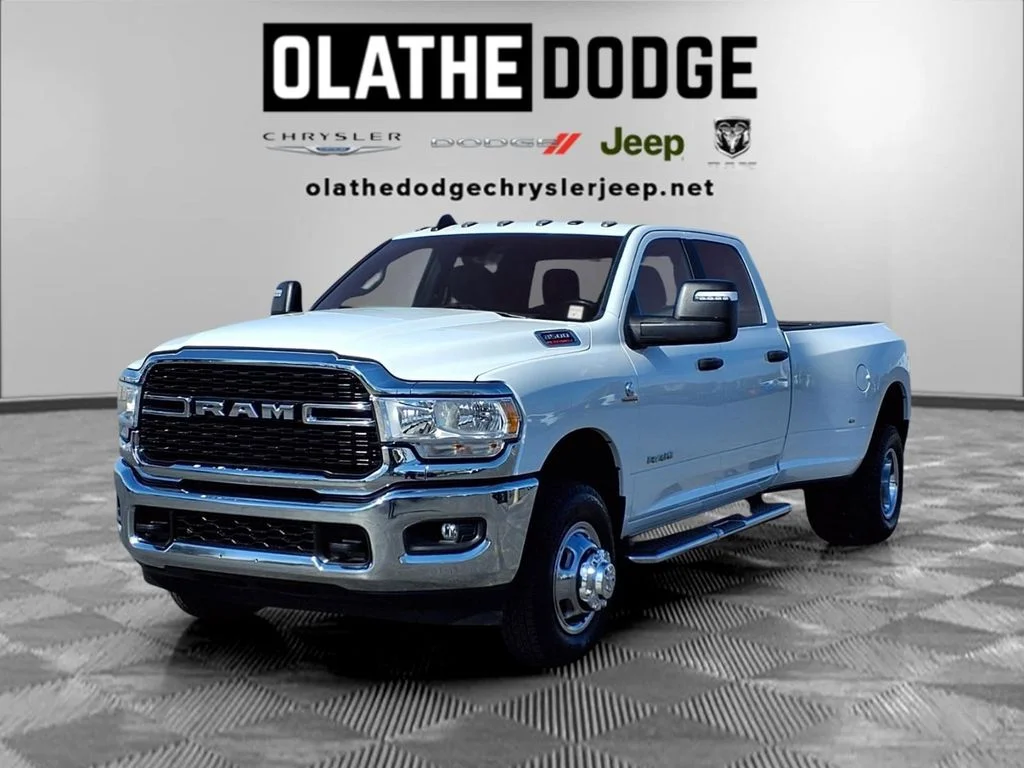 2024 RAM 3500 Big Horn 4X4 Crew Cab LWB's photo