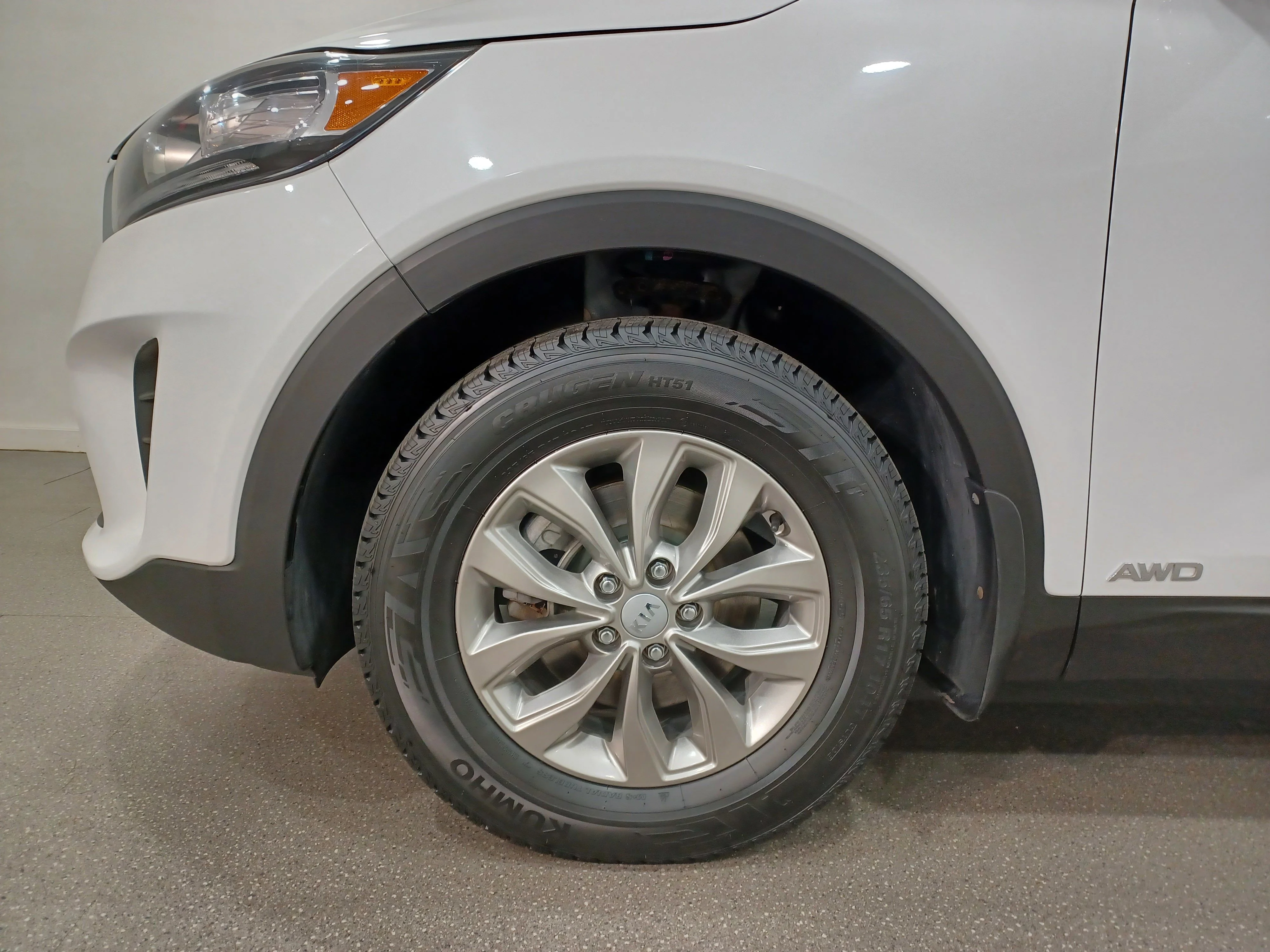 Certified Used 2020 Snow White Pearl Kia LX AWD*7 Pass | Snow White Pearl | Remote Start | Htd Seats | Park Assist | Apple CarPlay | Tow Pkg image 18