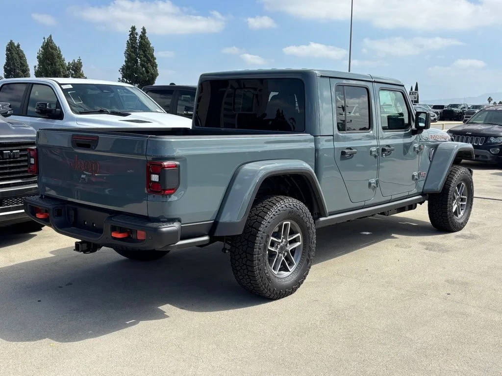 New 2026 Gray Jeep Mojave X image 3