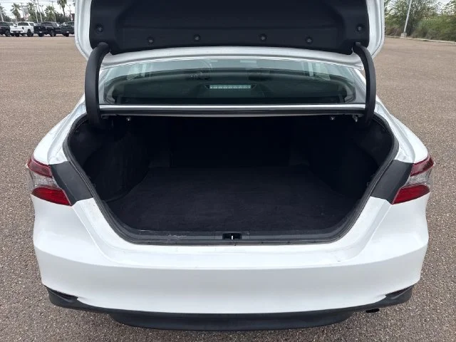 Used 2022 White Toyota LE image 11