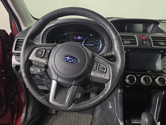 Used 2018 Red Subaru 2.5i Touring image 10