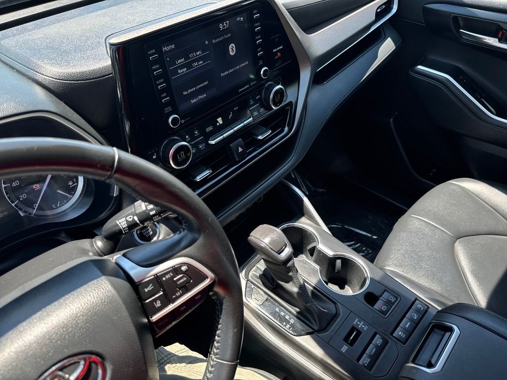 Used 2022 Gray Toyota XLE image 24