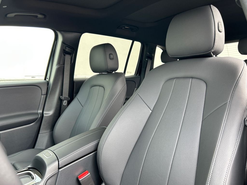 New 2026 Night Black Mercedes-Benz GLB 250 image 15