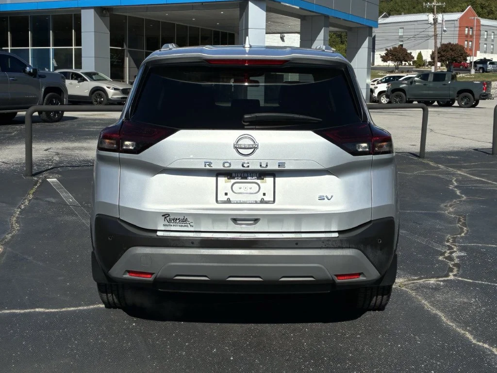 Used 2023 Silver Nissan SV image 8