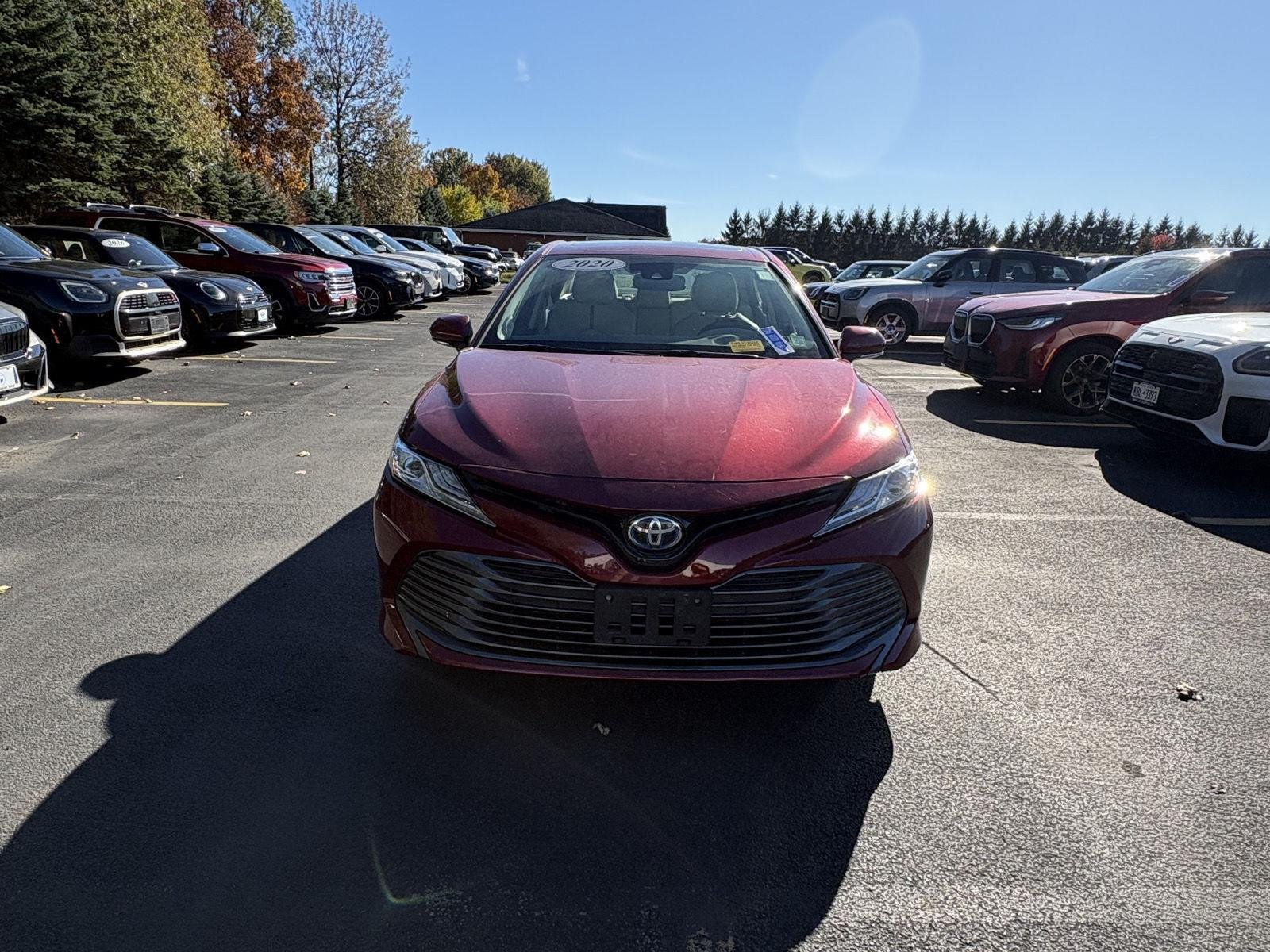 Used 2020 Ruby Flare Pearl Toyota XLE image 2