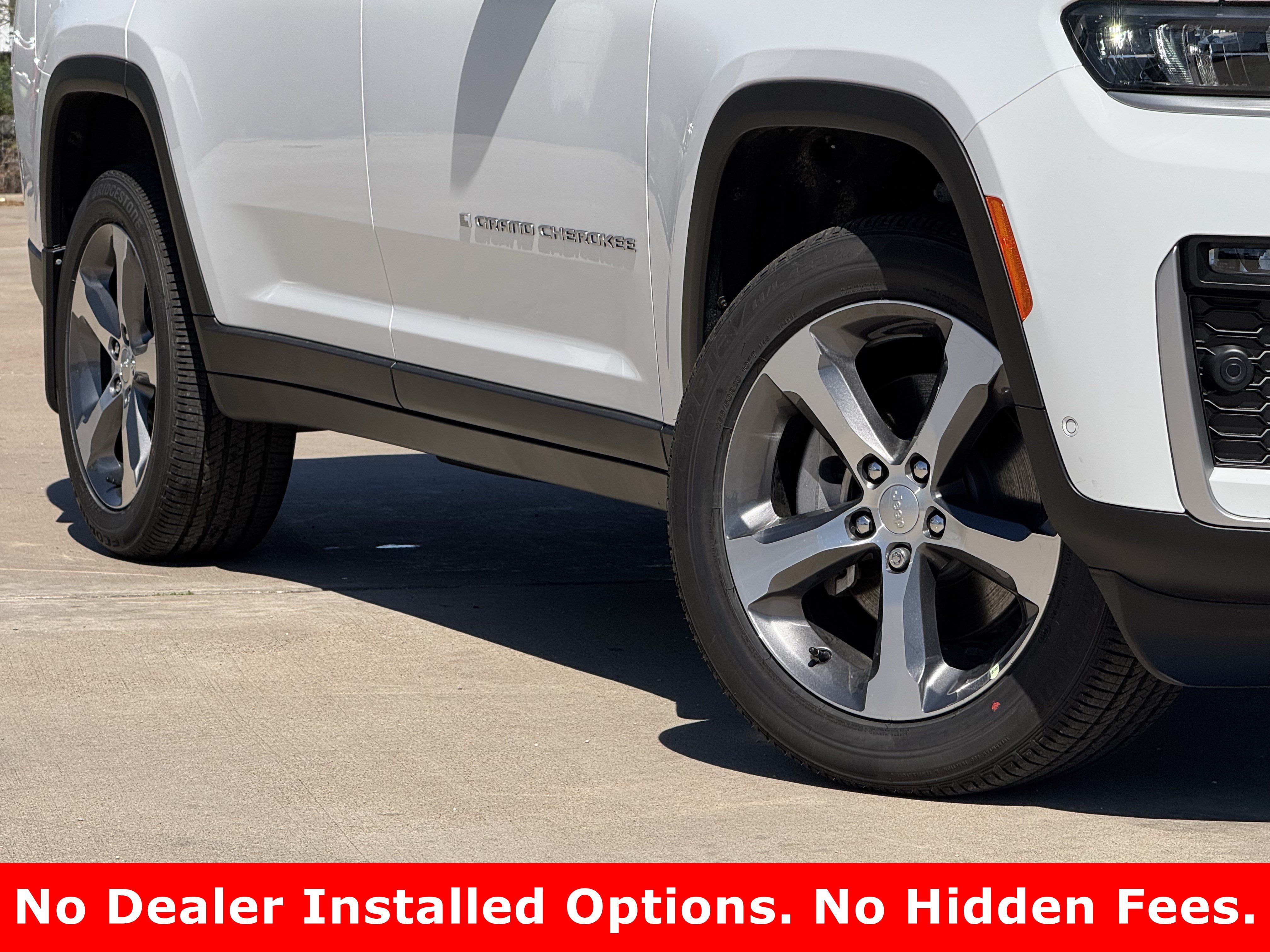 New 2026 Bright White Clear-Coat Exterior Paint Jeep Limited image 11