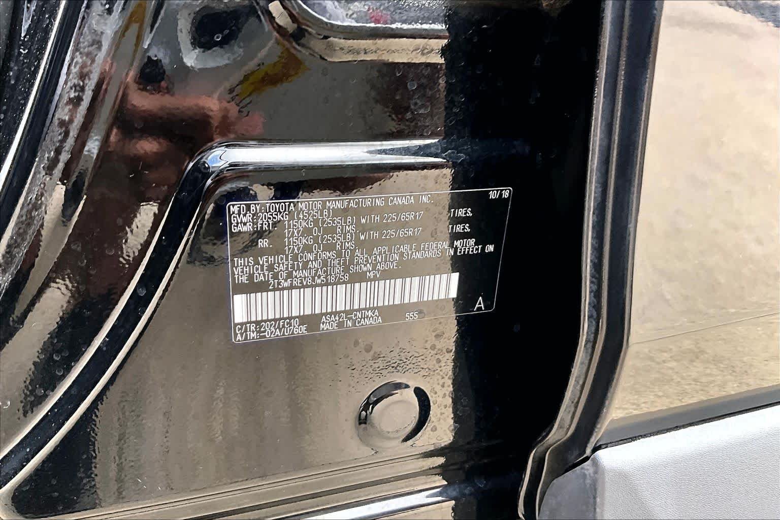 Used 2018 Black Toyota XLE image 35