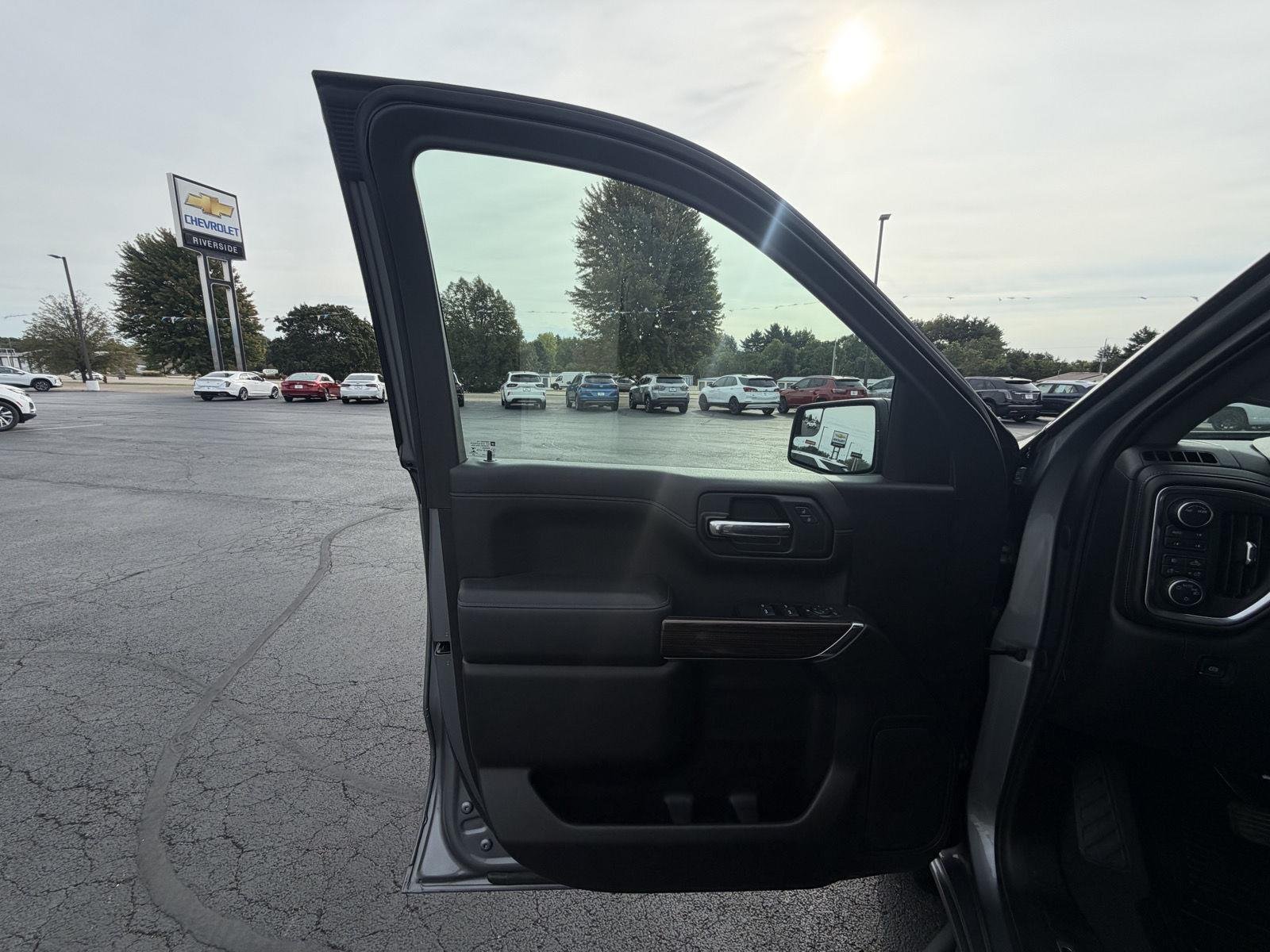 2020 Chevrolet Silverado 1500 RST - Photo 6