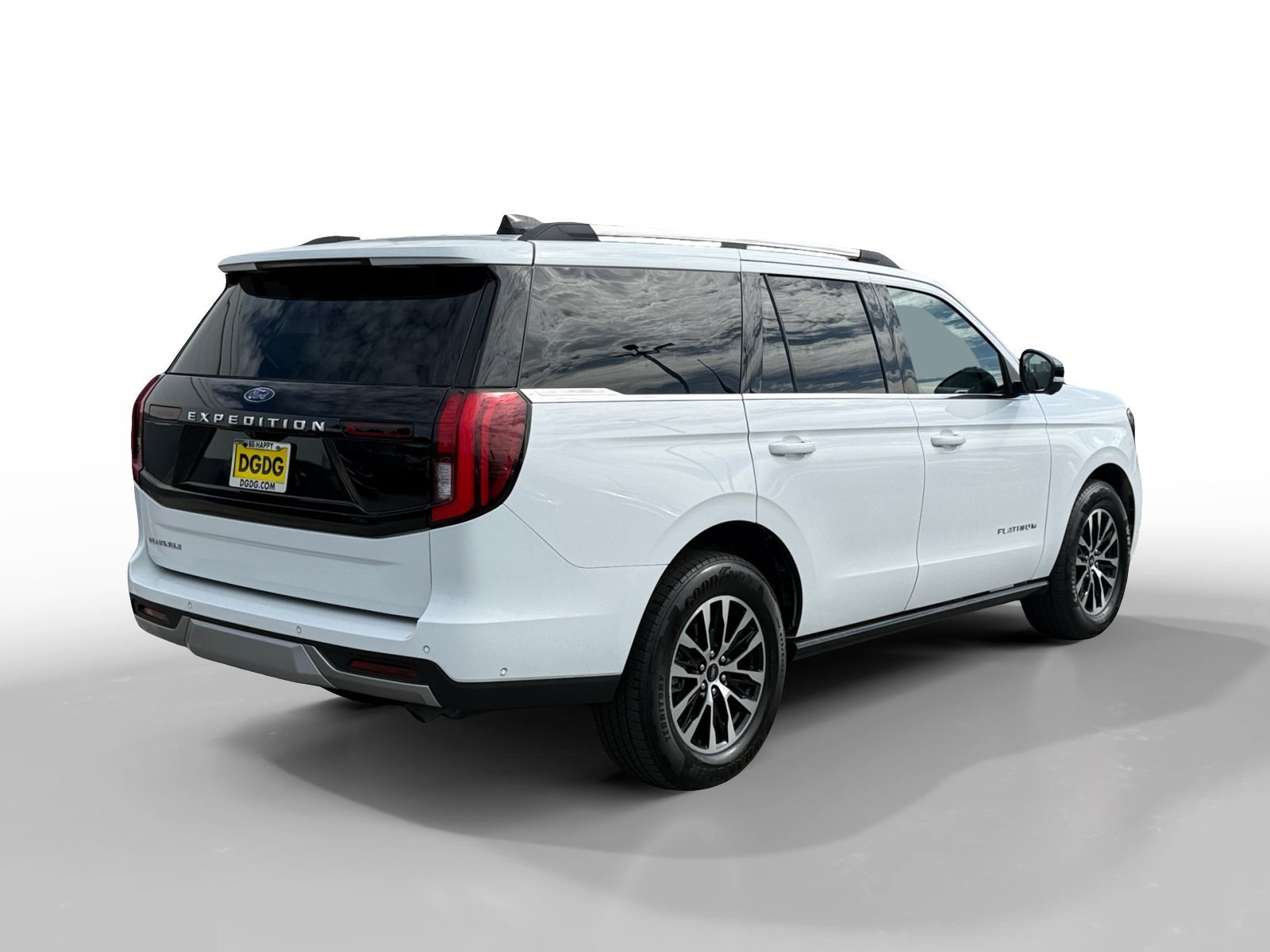Certified Used 2025 Oxford White Ford Platinum image 5