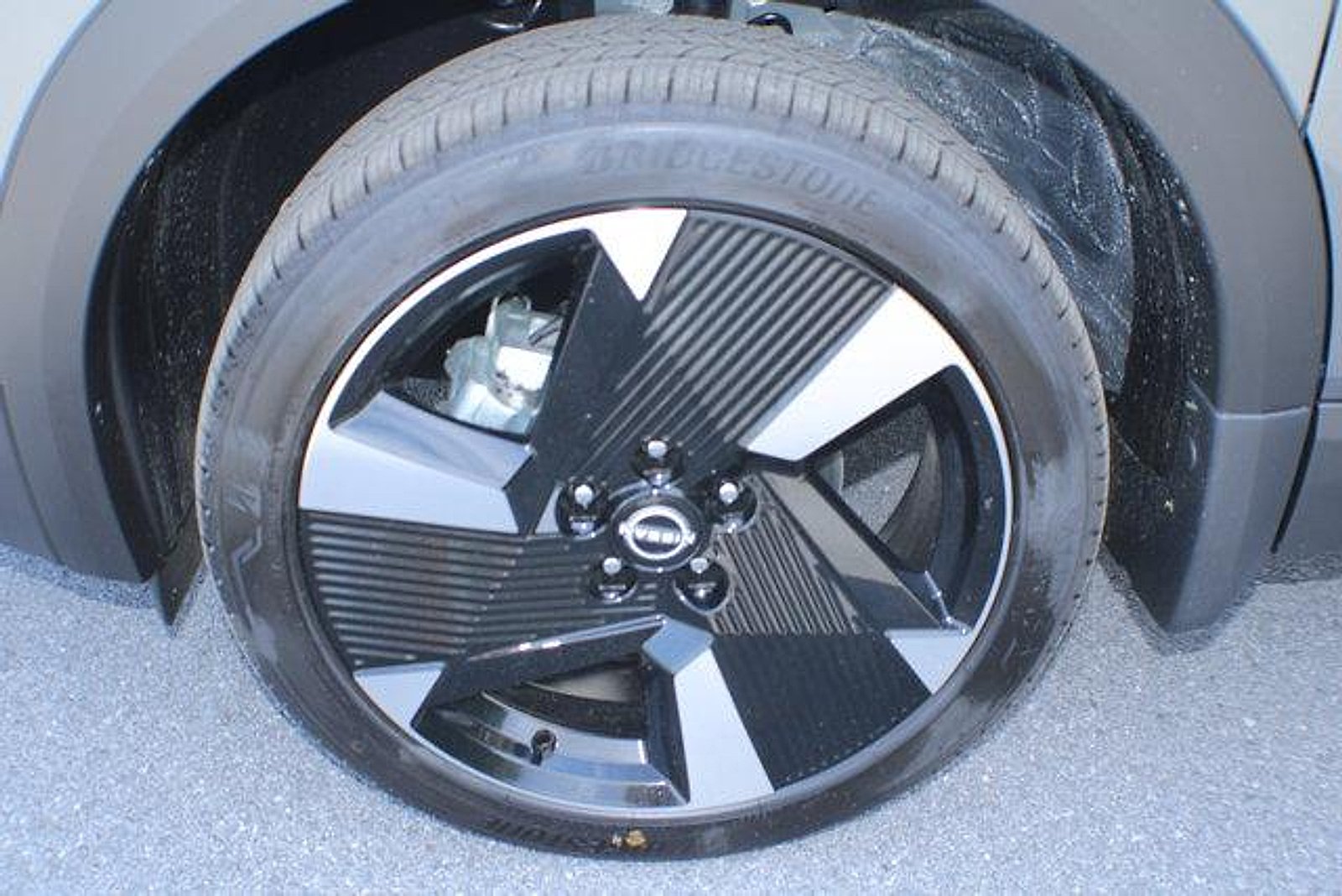 2026 Nissan KICKS SR - Photo 5
