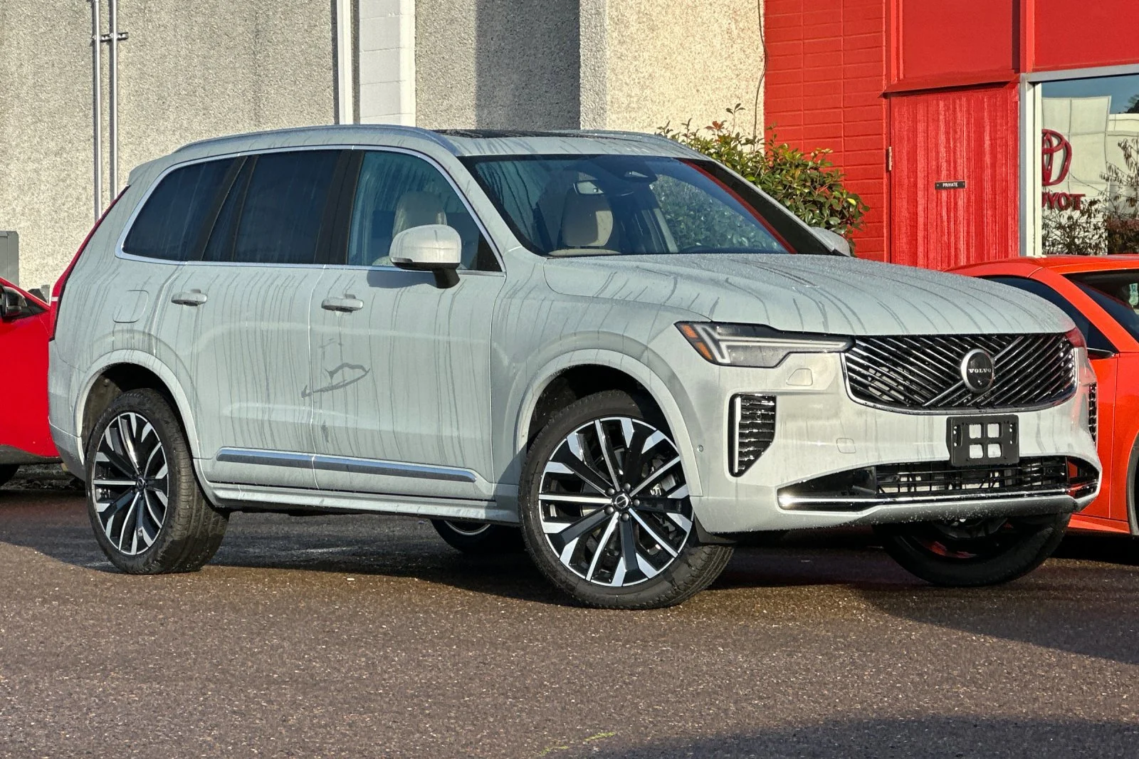 2026 Volvo XC90 Plus - Photo 2