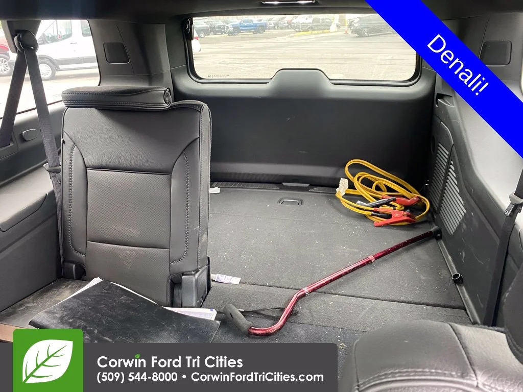 Used 2021 White Frost Tri-Coat GMC Denali image 16