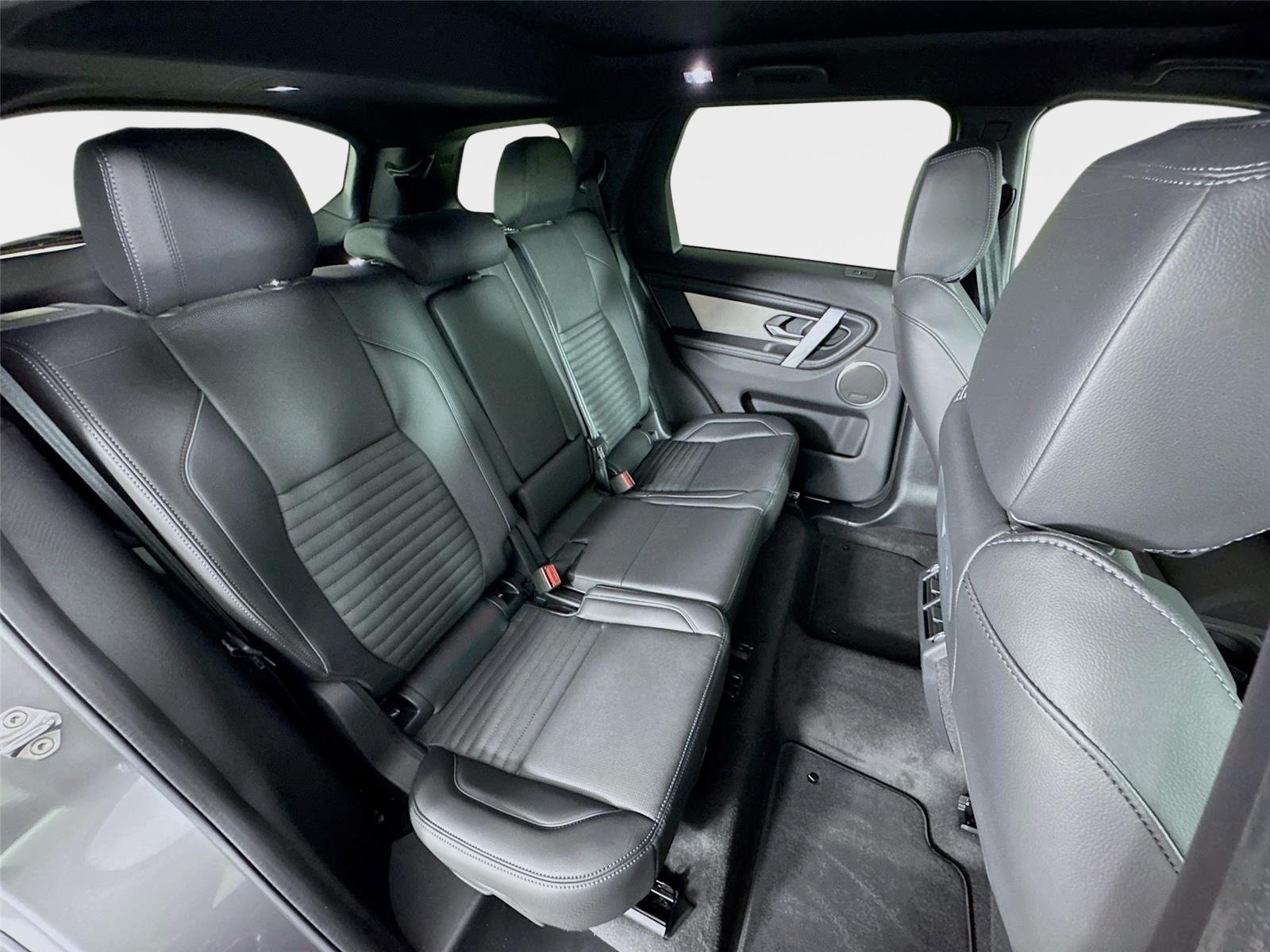 Used 2026 Gray Land Rover Landmark image 29