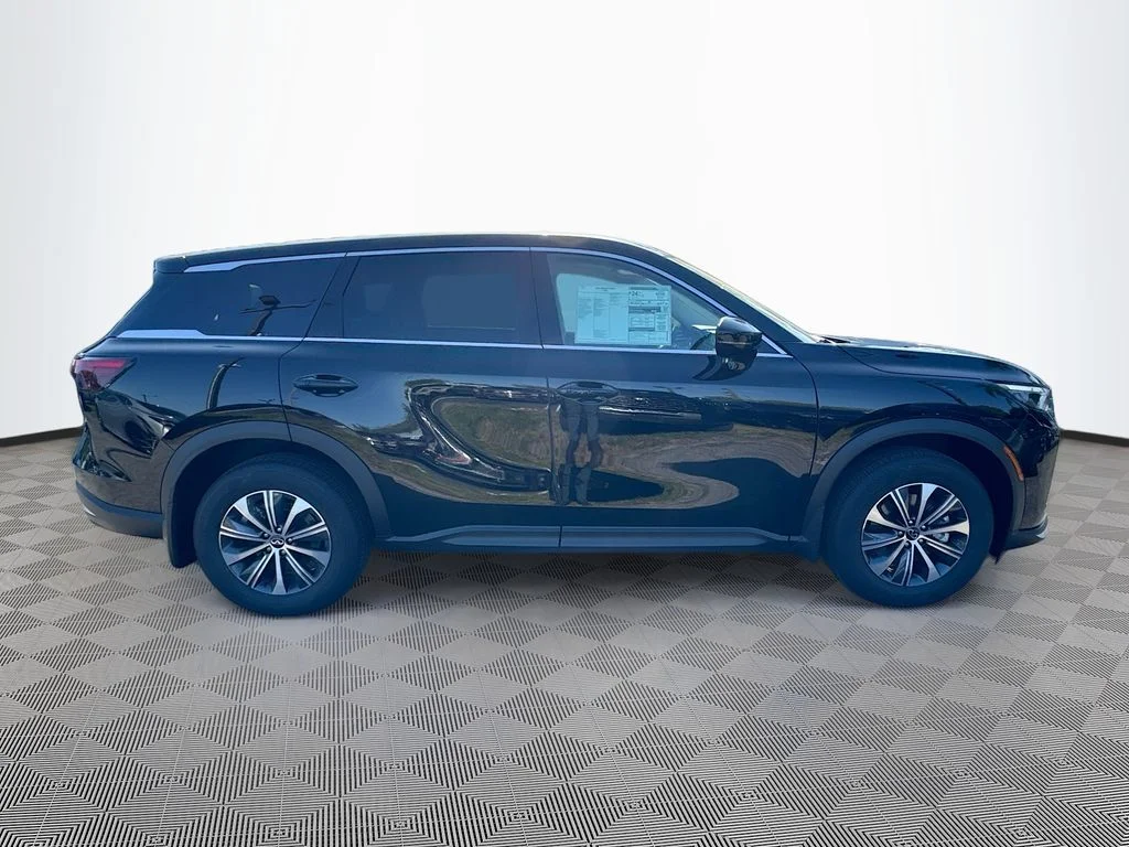 New 2027 BLACK OBSIDIAN INFINITI Pure FWD image 4