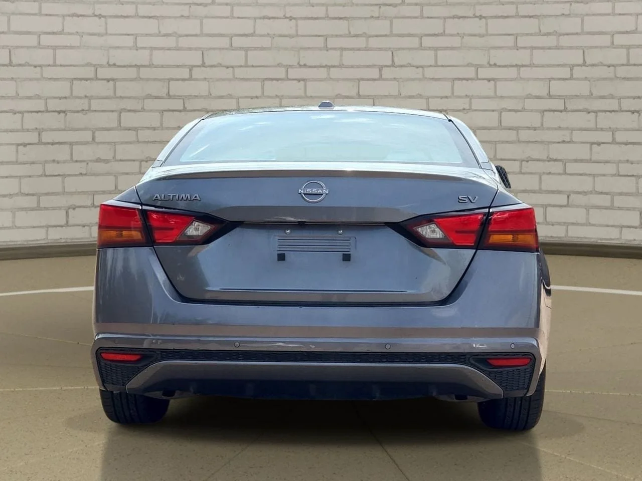 Used 2023 Gun Metallic Nissan 2.5 SV image 5