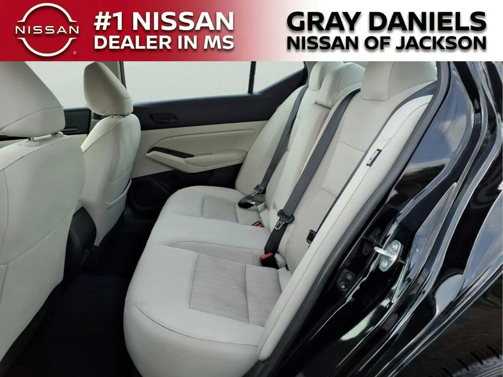 Used 2025 Black Nissan 2.5 SV image 26