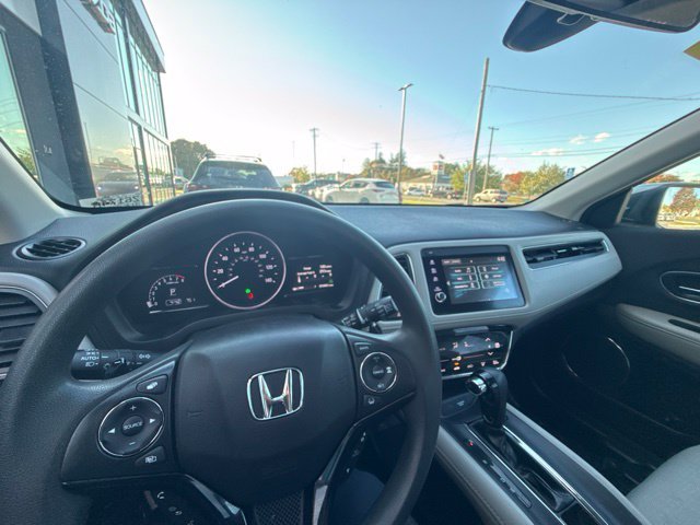 Used 2022 Silver Honda EX image 26