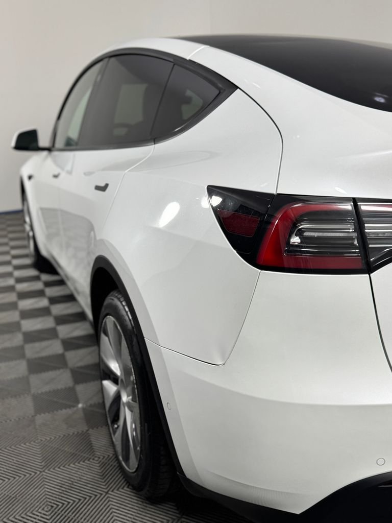 Used 2021 Pearl White Multi-Coat Tesla Long Range image 33