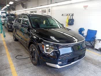 Used 2023 Kia Niro Wave with VIN KNDCT3L11P5022404 for sale in Oakland, ME