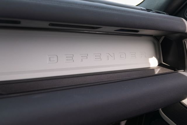 Used 2023 Silver Land Rover S image 30