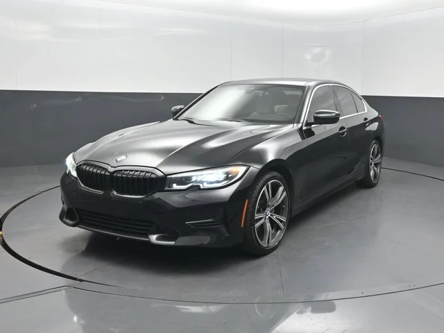 Used 2022 Black BMW 330i image 2