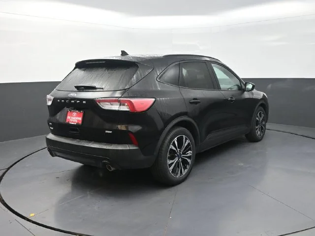 Used 2021 Black Ford SE image 8