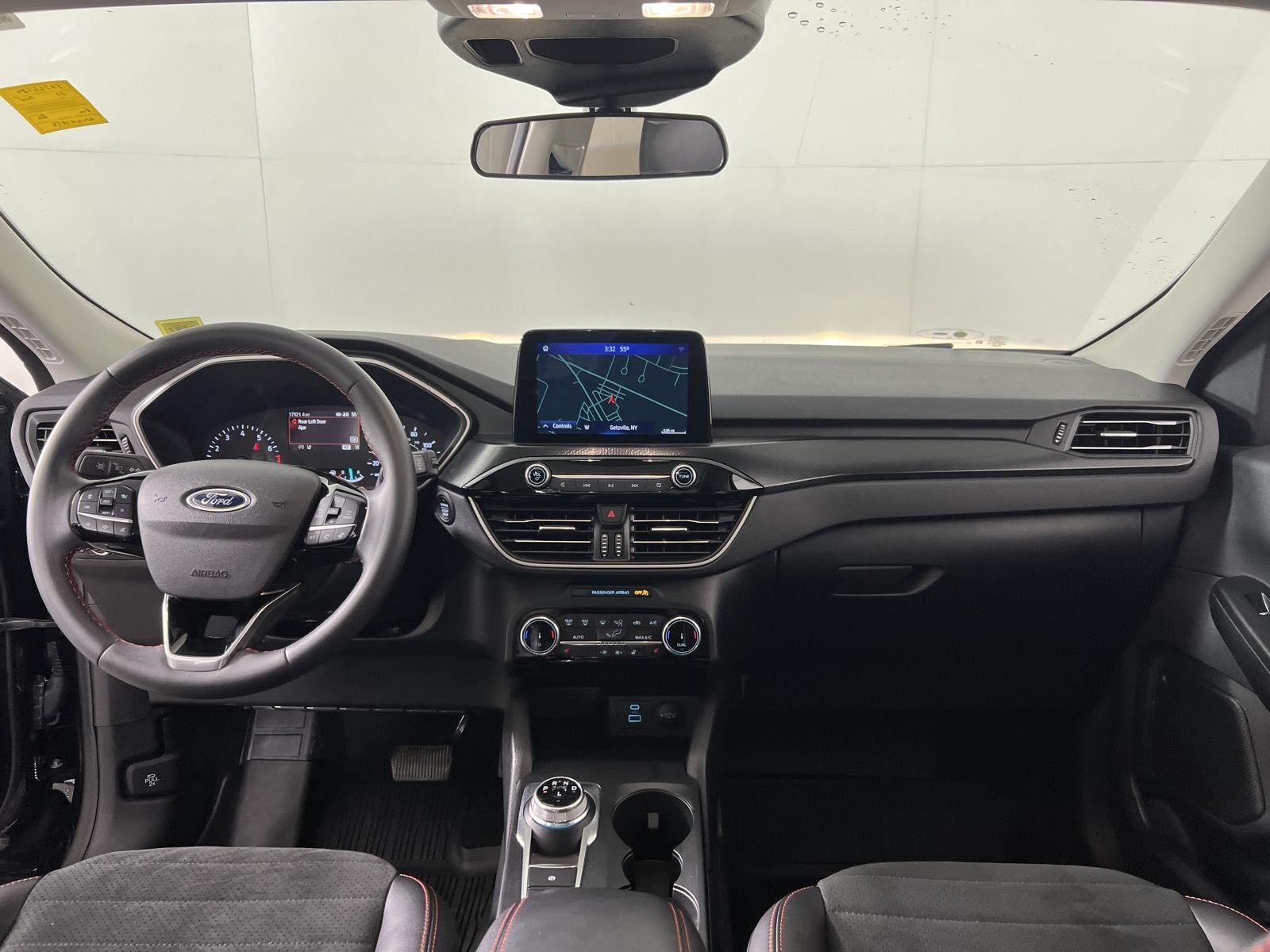 Used 2022 Black Metallic Ford SEL image 3