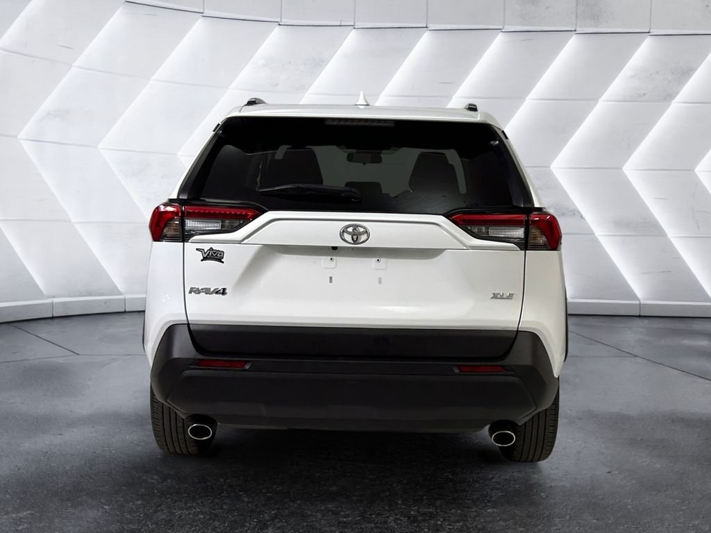 Used 2024 White Toyota XLE image 5