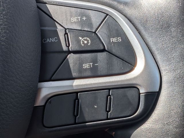 Used 2017 Green Jeep Latitude image 15