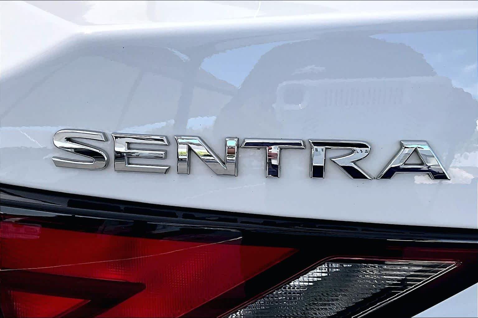 Certified Used 2022 Fresh Powder Nissan SV image 10