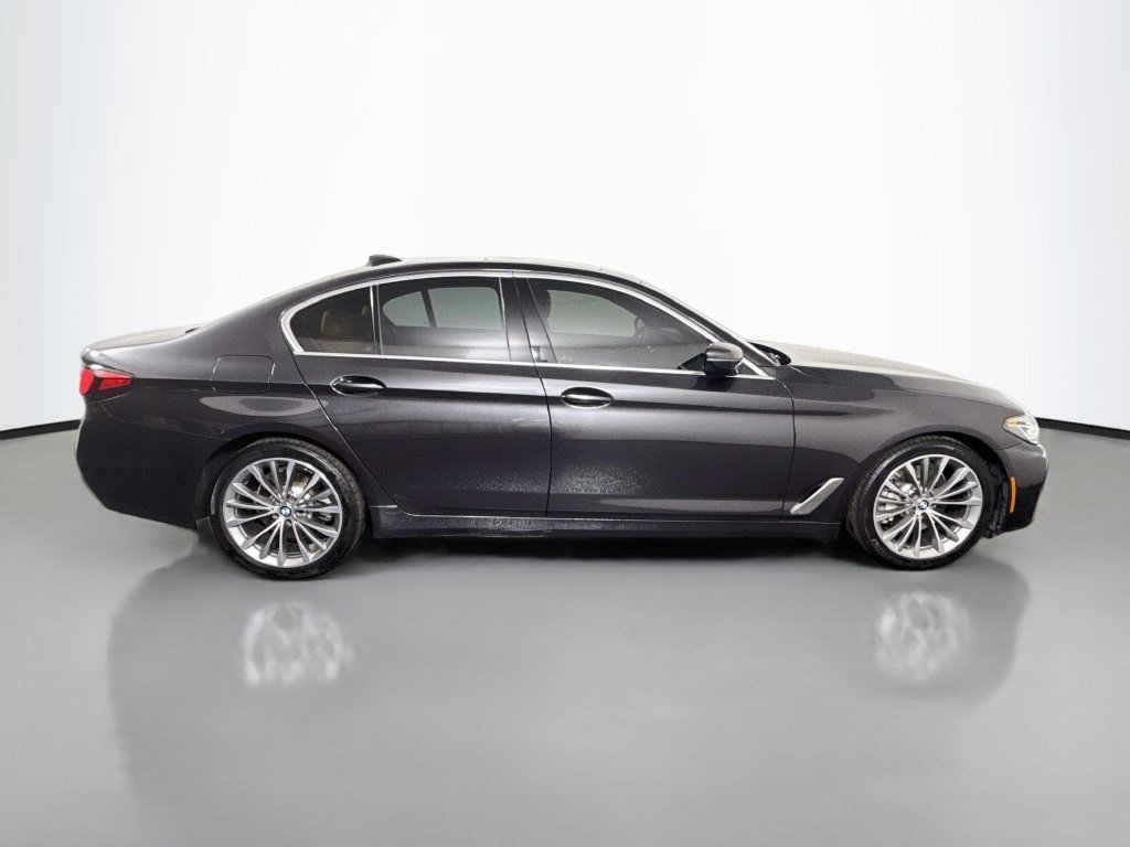 Used 2021 Dark Graphite Metallic BMW 530i image 8